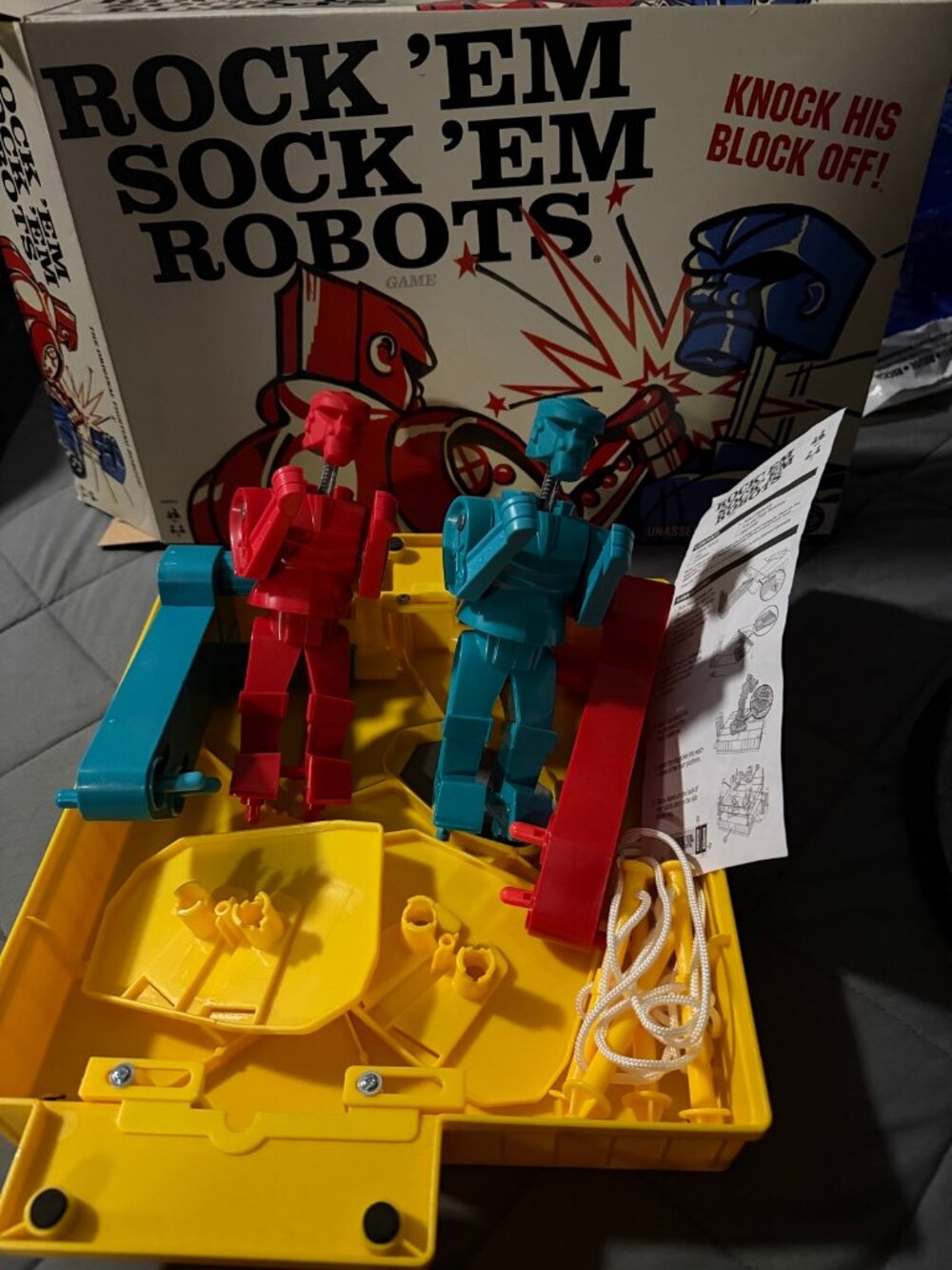 Rock 'Em Sock 'Em Robots Game by Mattel - Complete with Box & Instructions